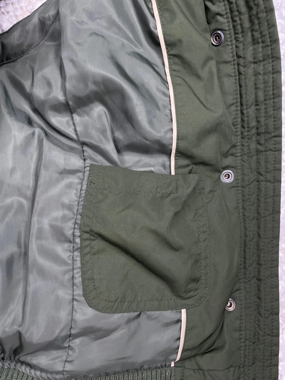 GAP Puffer Vest with Faux Fur Hood- Women’s Size XS - Picture 5 of 5